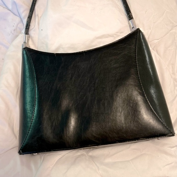 Vintage Gucci Black Leather Shoulder Bag – Made in Italy - Picture 5 of 12